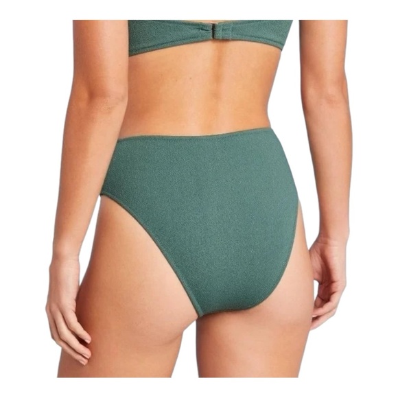 Shade & Shore Lightly Lined Twist-Front Crepe Textured Bandeau Bikini Set - Picture 3 of 10